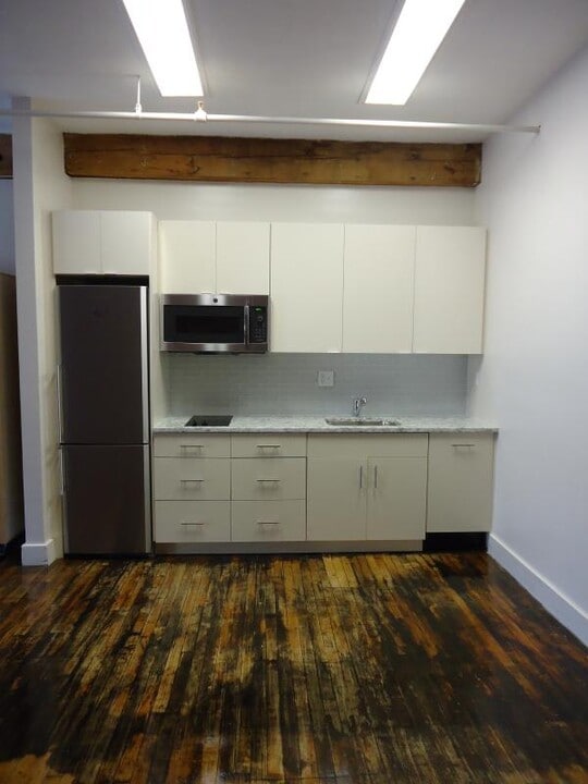 1111 Boylston St, Unit 3 in Boston, MA - Building Photo