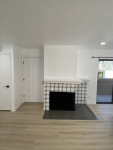2742 Ariane Dr in San Diego, CA - Building Photo - Building Photo