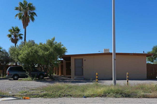 28th Street Apartments in Tucson, AZ - Foto de edificio - Building Photo