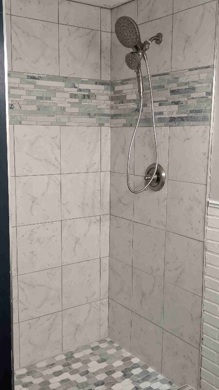 4805 Linda Ct-Unit -2 in Kingsport, TN - Foto de edificio - Building Photo