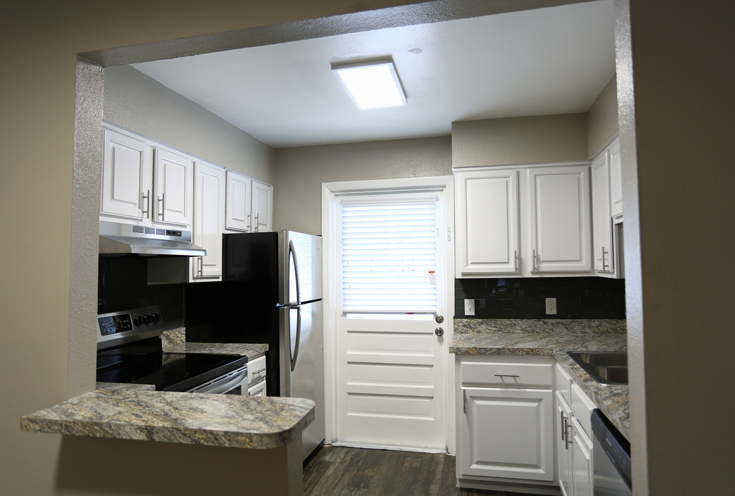 Villas at Deer Park Apartments in Lutz, FL - Building Photo