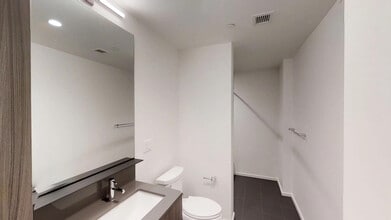 345 Harrison Ave in Boston, MA - Foto de edificio - Building Photo