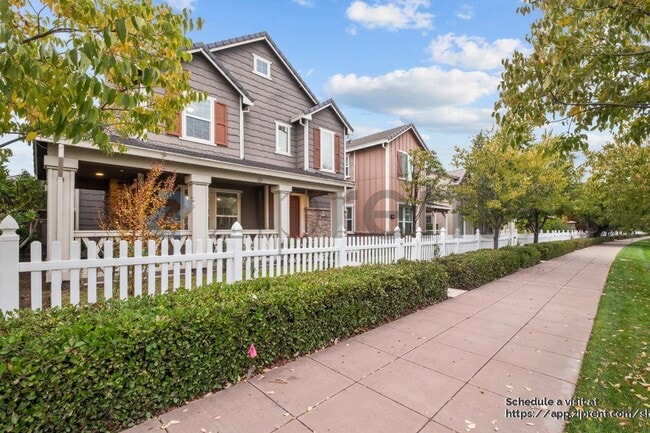 1271 S Central Pkwy in Tracy, CA - Building Photo - Building Photo