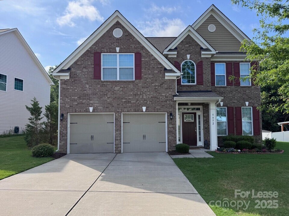 5452 Talus Trace Ln in Charlotte, NC - Foto de edificio