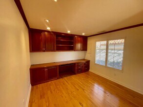 12211 Bajada Rd in San Diego, CA - Building Photo - Building Photo