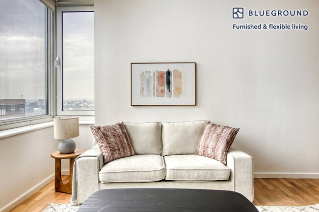 635 W 42nd St in New York, NY - Foto de edificio - Building Photo