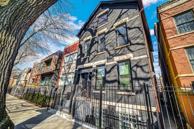property at 1817 N Honore St