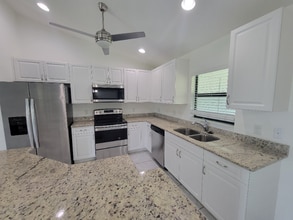 322 SW 23rd St in Cape Coral, FL - Building Photo - Building Photo