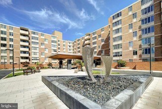 2939 Van Ness St NW-Unit -645 in Washington, DC - Building Photo - Building Photo