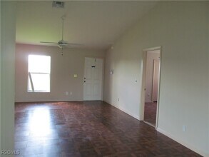 3912 9th St SW in Lehigh Acres, FL - Building Photo - Building Photo