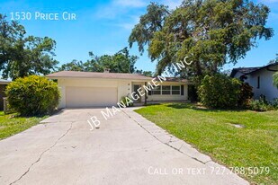 1530 Price Cir in Clearwater, FL - Building Photo