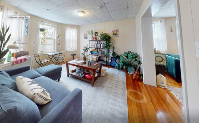 82 Concord Ave, Unit 2 in Somerville, MA - Foto de edificio - Building Photo