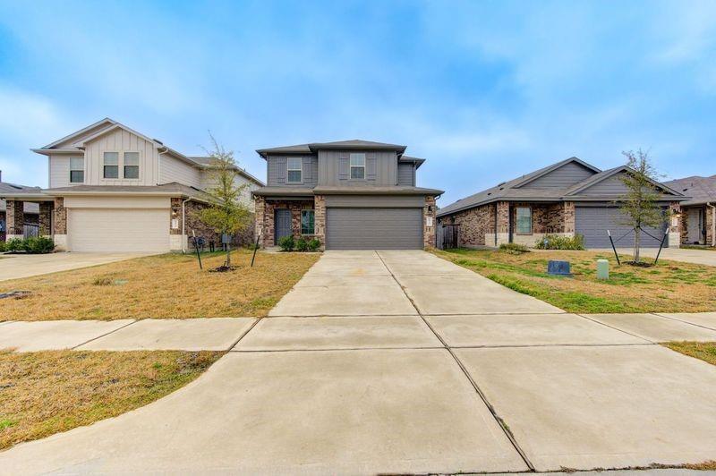 14732 Hazel Br Dr in New Caney, TX - Foto de edificio