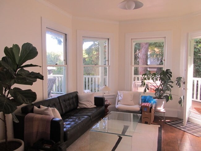 property at 31 Bulkley Ave