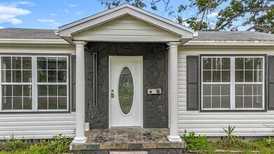 2122 52nd Ave N in St. Petersburg, FL - Building Photo - Building Photo