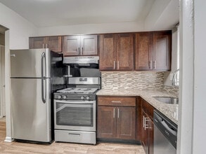 Gatewater Apartments in Glen Burnie, MD - Building Photo - Building Photo