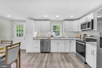22005 Baja Ln in California, MD - Building Photo - Building Photo