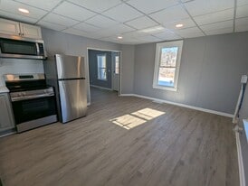 15 Main St in Ballston Lake, NY - Building Photo