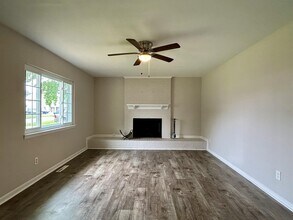 525 Declaration Rd in Virginia Beach, VA - Building Photo - Building Photo