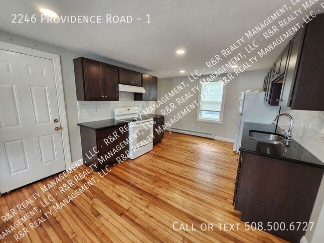 2246 Providence Rd in Northbridge, MA - Building Photo - Building Photo