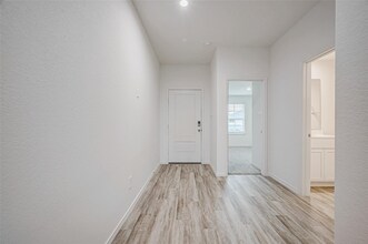 5995734586 A in Fresno, TX - Building Photo - Building Photo