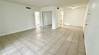 415 Wymore Rd in Altamonte Springs, FL - Building Photo - Building Photo