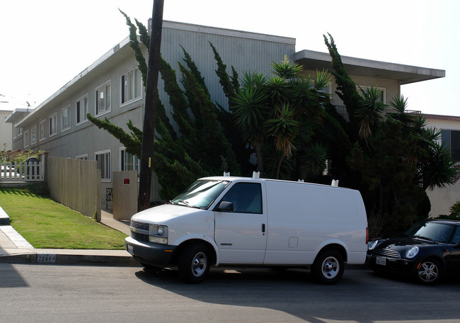 220 Sheldon St in El Segundo, CA - Building Photo - Building Photo