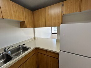 1820 Waiola St in Honolulu, HI - Building Photo - Building Photo