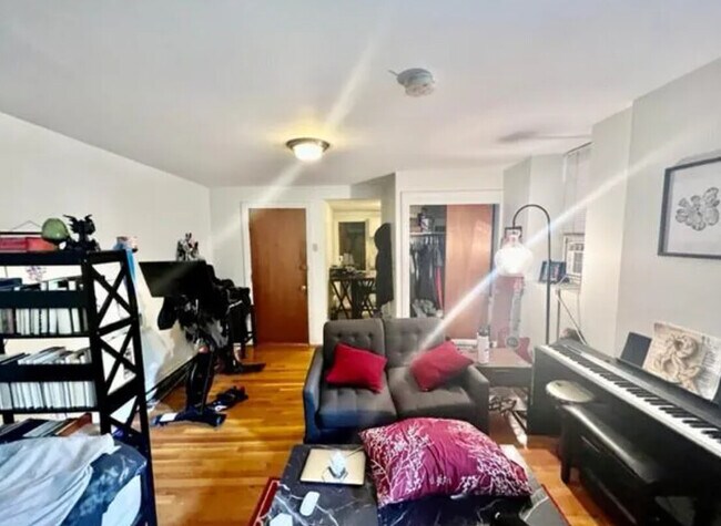 24 Stillman St, Unit 1M in Boston, MA - Foto de edificio - Building Photo