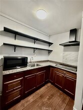 11418 Arminta St in Los Angeles, CA - Building Photo - Building Photo