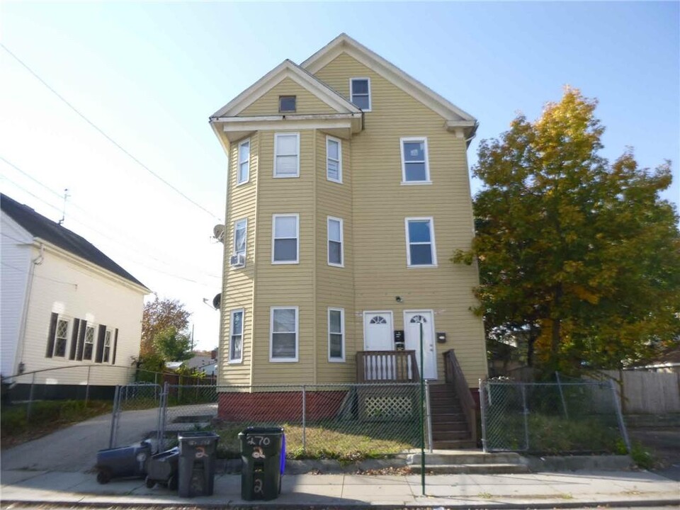 270 Lowell Ave in Providence, RI - Building Photo