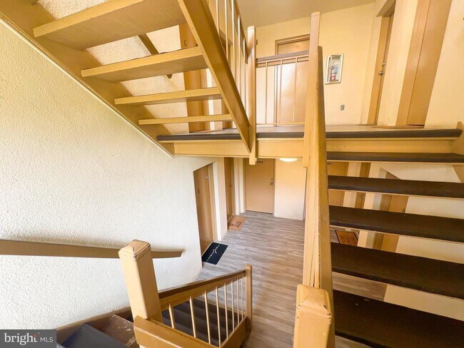 9641 White Acre Rd-Unit -A-3 in Columbia, MD - Building Photo - Building Photo