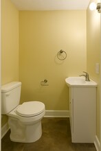 221 Neal St in Elon, NC - Building Photo - Building Photo