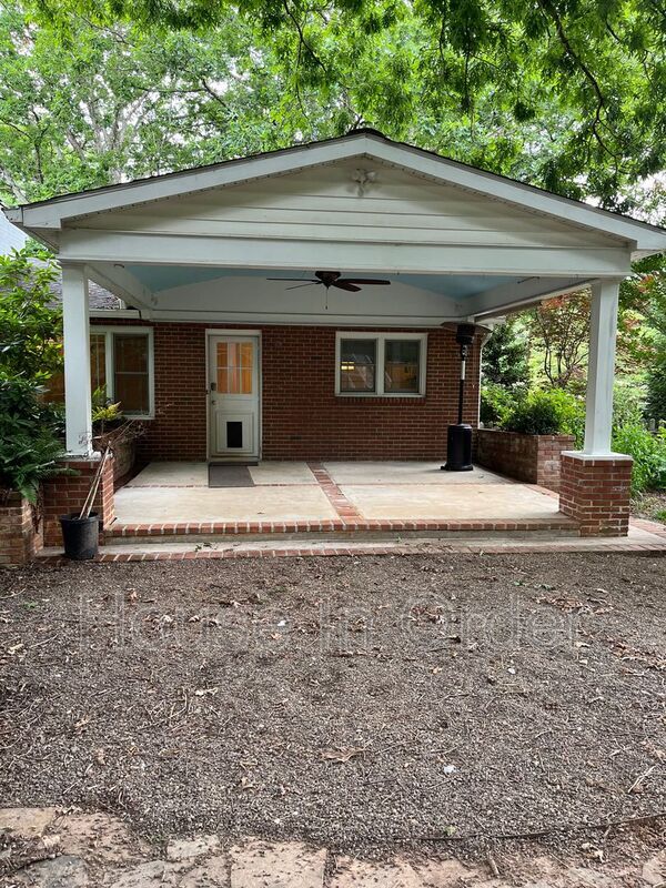 8 Oakwilde Dr in Asheville, NC - Building Photo - Building Photo