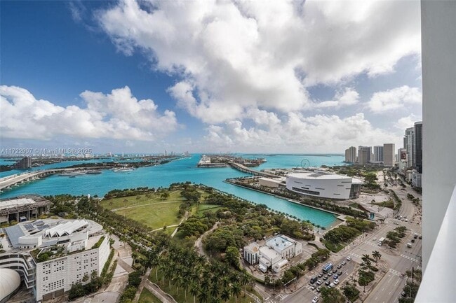 1040 Biscayne Blvd