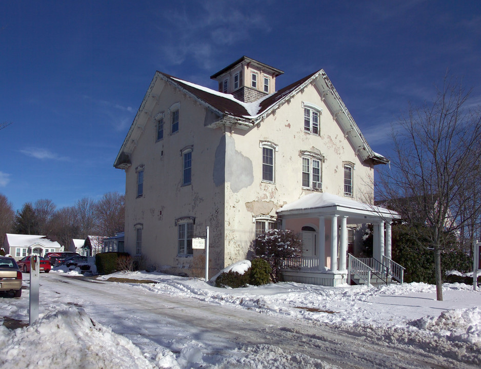 156 Main St in Hyannis, MA - Building Photo