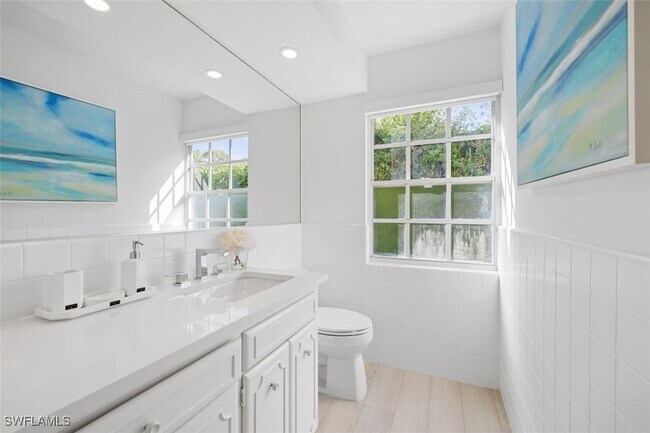 2728 Crayton Rd in Naples, FL - Building Photo - Building Photo