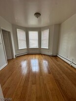 193 Armstrong Ave in Jersey City, NJ - Building Photo