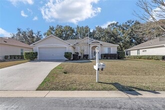 2022 NW 58th Ct in Ocala, FL - Foto de edificio - Building Photo