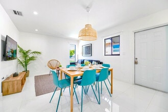 2110 NW 66th St in Miami, FL - Building Photo - Building Photo