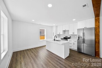 2942 Reid Ave in Charlotte, NC - Building Photo - Building Photo