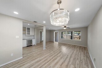 7019 Sur Ct in Houston, TX - Building Photo - Building Photo