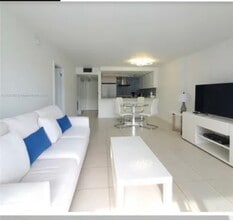 401 Ocean Dr, Unit 908 in Miami Beach, FL - Building Photo - Building Photo