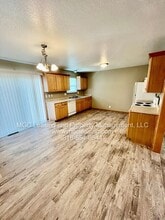 209-211 Birdie Dr in Pleasant Hill, MO - Building Photo - Building Photo