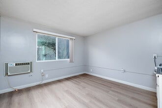 Premier Apartments in Gardena, CA - Building Photo - Interior Photo