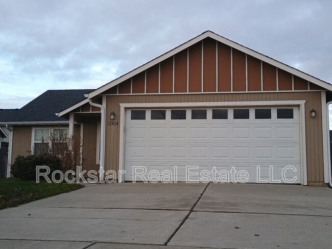 12424 W Meadow Ct in Airway Heights, WA - Foto de edificio - Building Photo