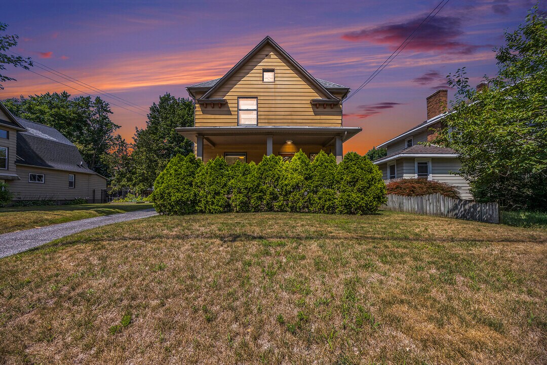 3271 Coit Ave NE, Unit #1 in Grand Rapids, MI - Building Photo