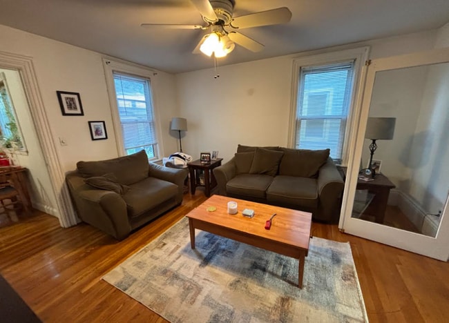 17 Pinckney St, Unit 2