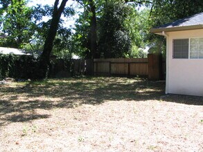 802 W 4th Ave in Chico, CA - Building Photo - Building Photo