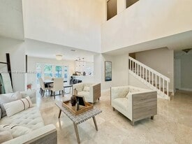 10620 SW 67th St in Miami, FL - Building Photo